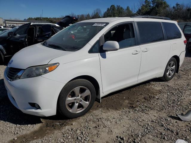 TOYOTA SIENNA LE