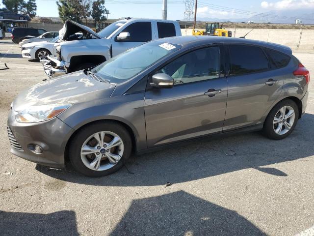 FORD FOCUS SE 2014 gray  gas 1FADP3K23EL375261 photo #1