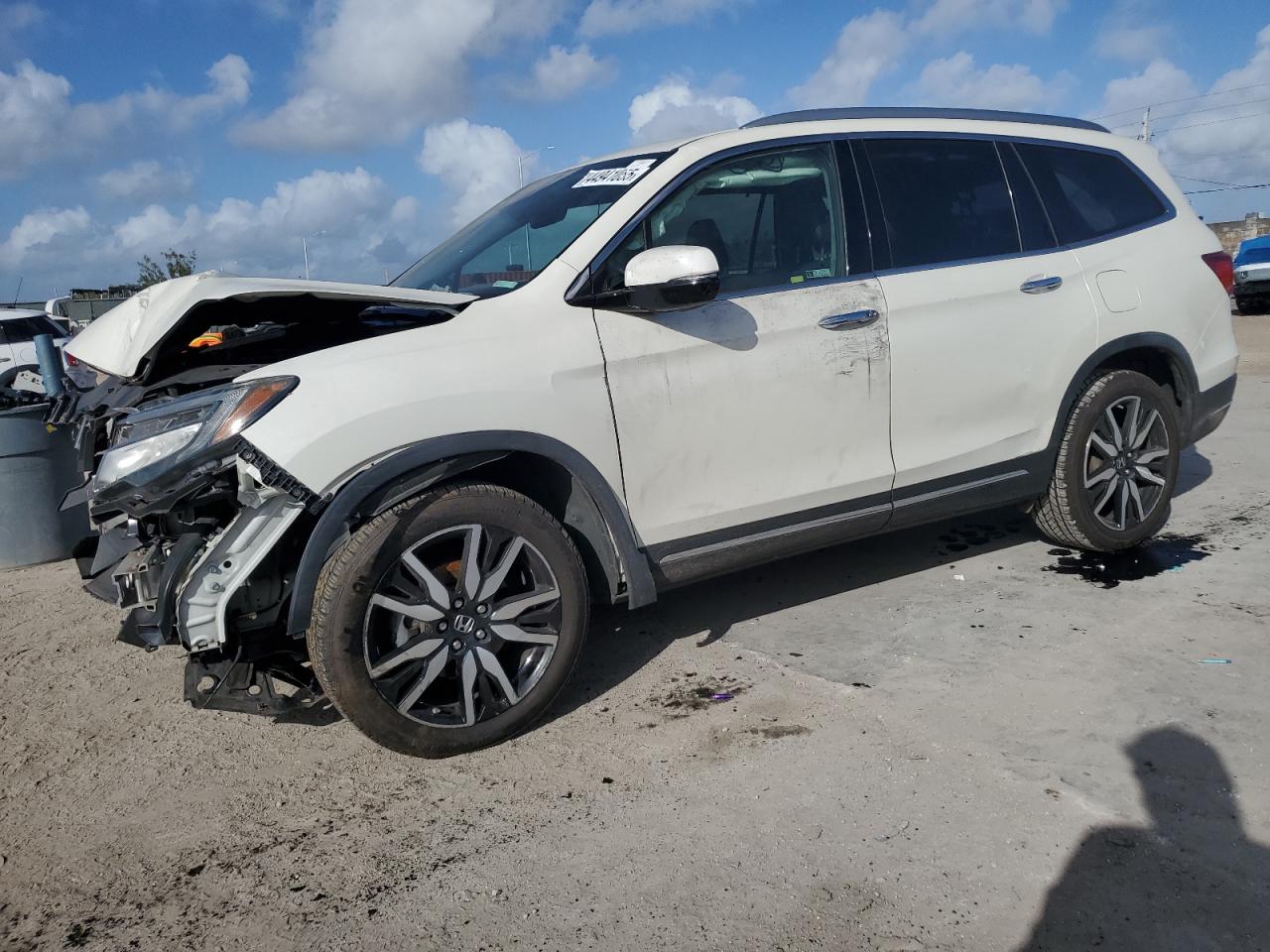 5FNYF6H02KB010963 HONDA PILOT ELIT 2019