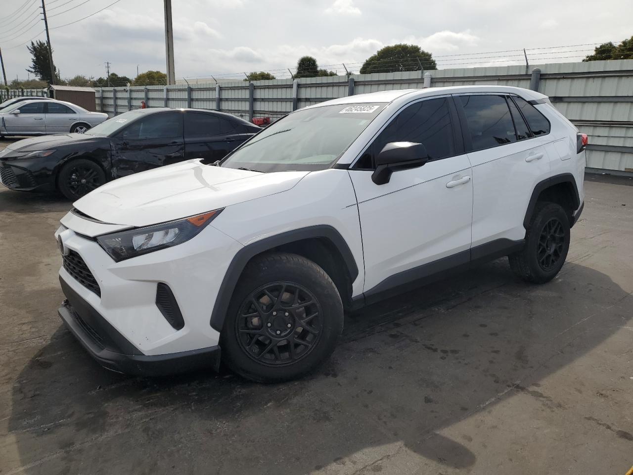 TOYOTA RAV4 LE
