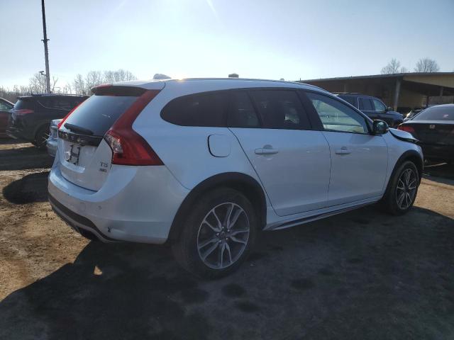 Vin: yv4612hk4f1001399, lot: 46655045, volvo v60 premier 20153