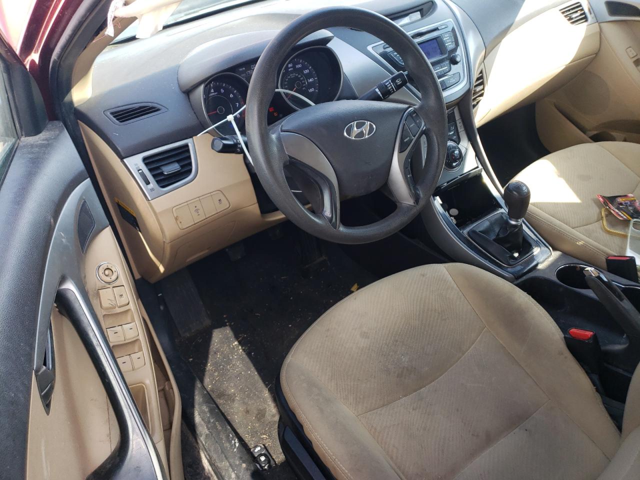 Hyundai Elantra gl 2013