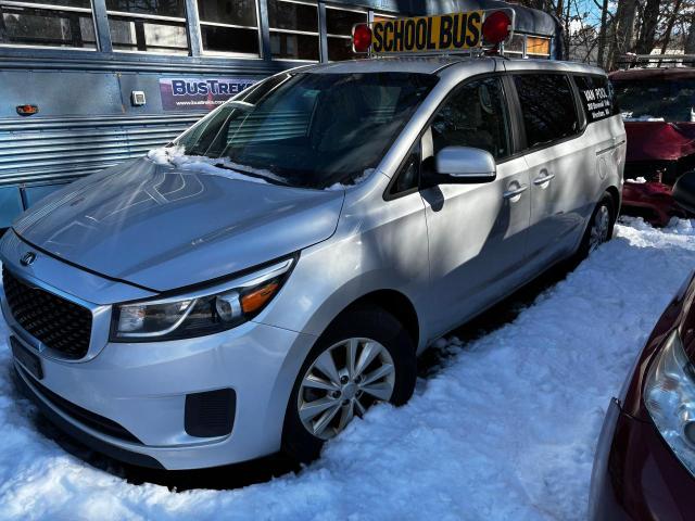 KIA SEDONA LX 2018 silver  gas KNDMB5C16J6383115 photo #3