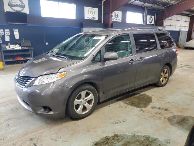 TOYOTA SIENNA LE