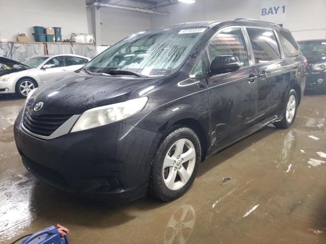 TOYOTA SIENNA LE