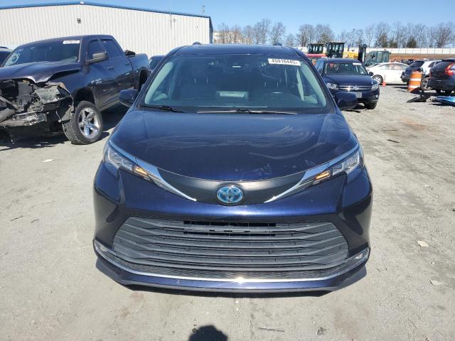 2021 TOYOTA SIENNA XLE - 5TDYRKEC0MS030528