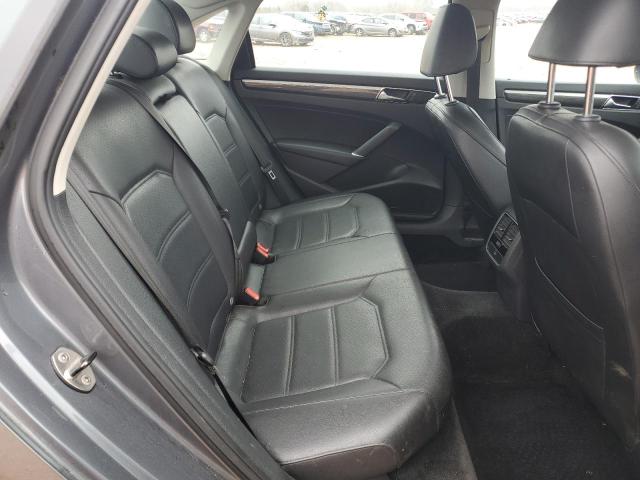 2017 VOLKSWAGEN PASSAT SE - 1VWBT7A33HC011826
