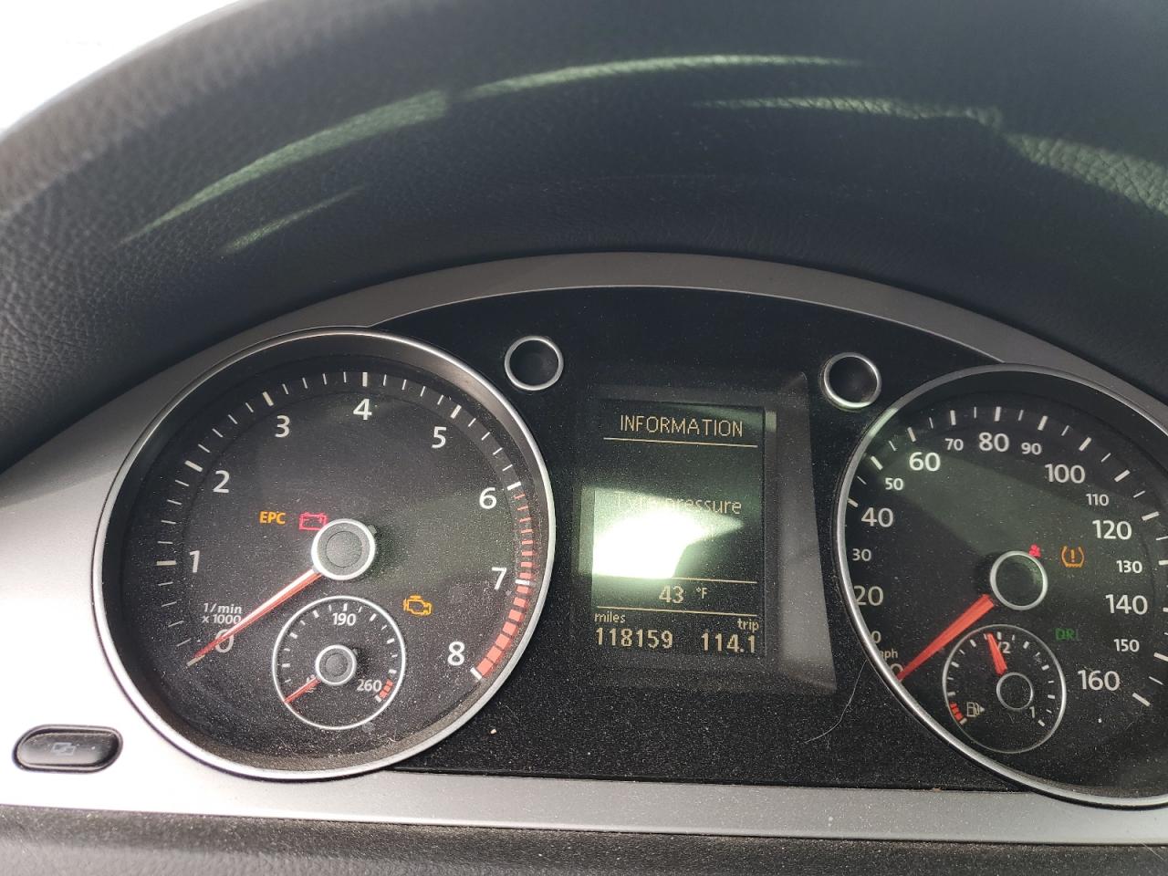 VOLKSWAGEN PASSAT KOMFORT