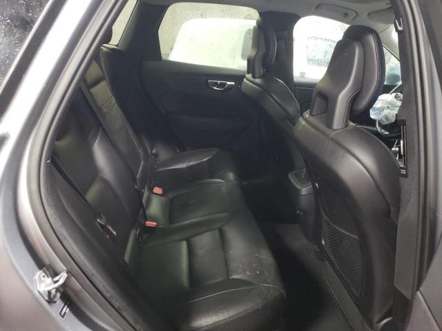 2018 VOLVO XC60 T5 LYV102RKXJB077791