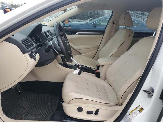 2017 VOLKSWAGEN PASSAT R-L - 1VWDT7A33HC028084