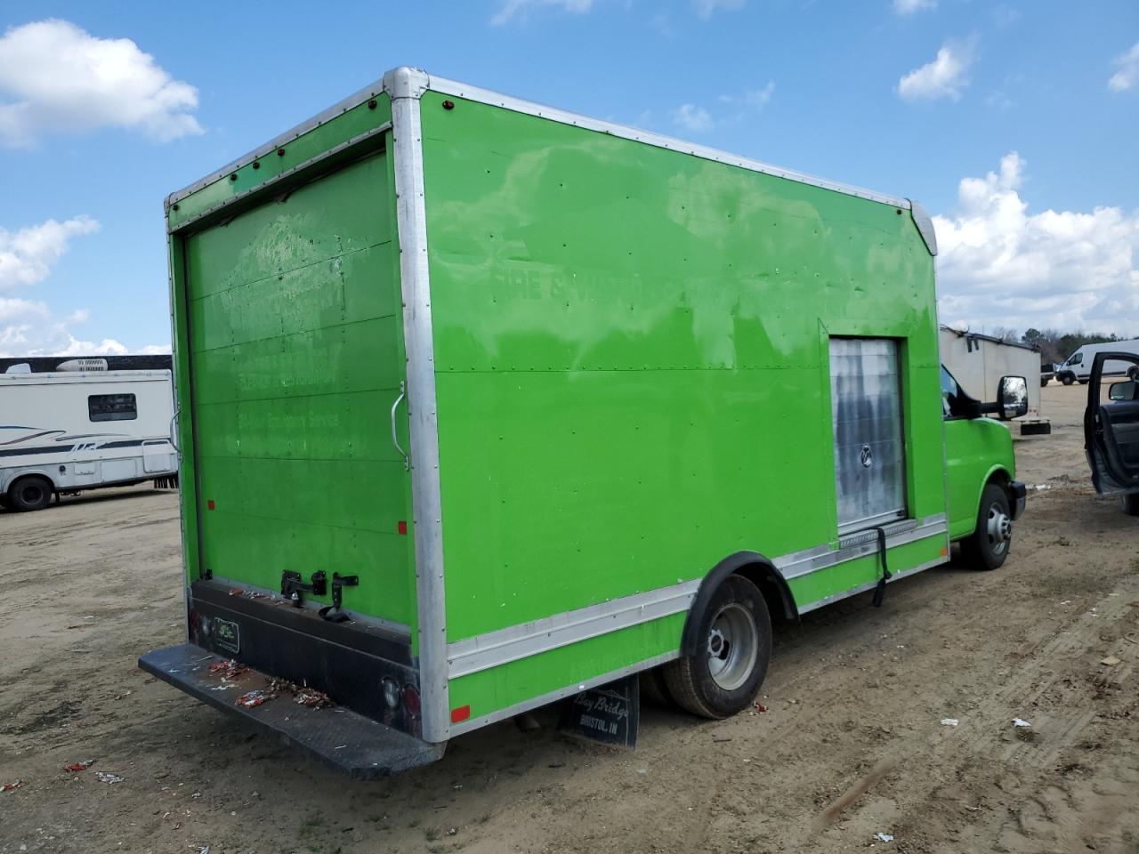 GMC SAVANA CUTAWAY G3500