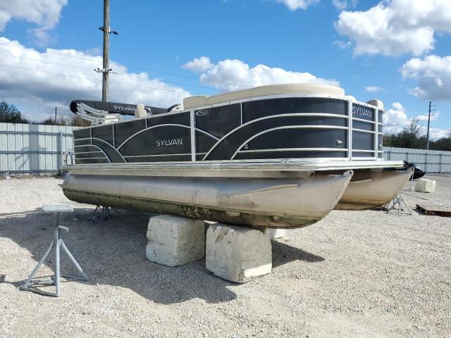 bennington marine BOAT