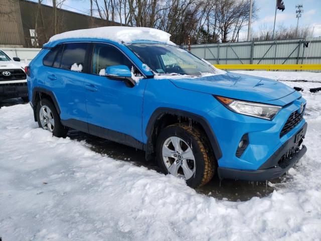 2019 TOYOTA RAV4 XLE - JTMP1RFV4KD515372