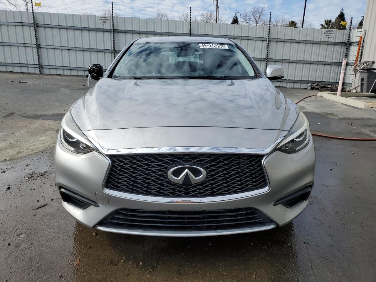 INFINITI QX30 BASE