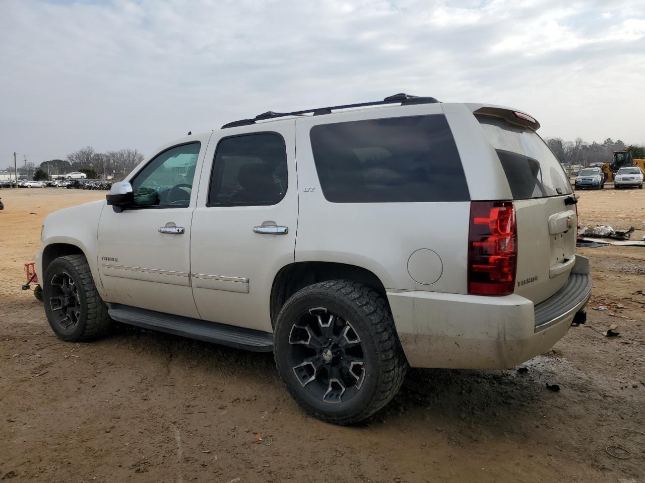 CHEVROLET TAHOE C1500 LTZ
