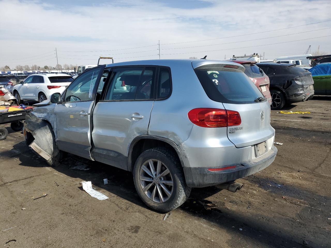 VOLKSWAGEN TIGUAN S