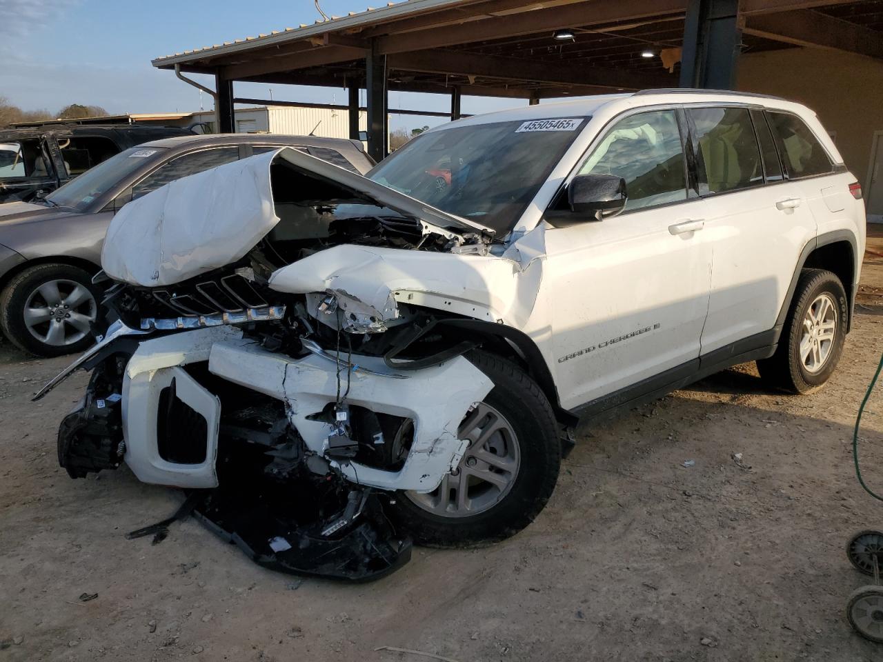 JEEP GRAND CHEROKEE LAREDO