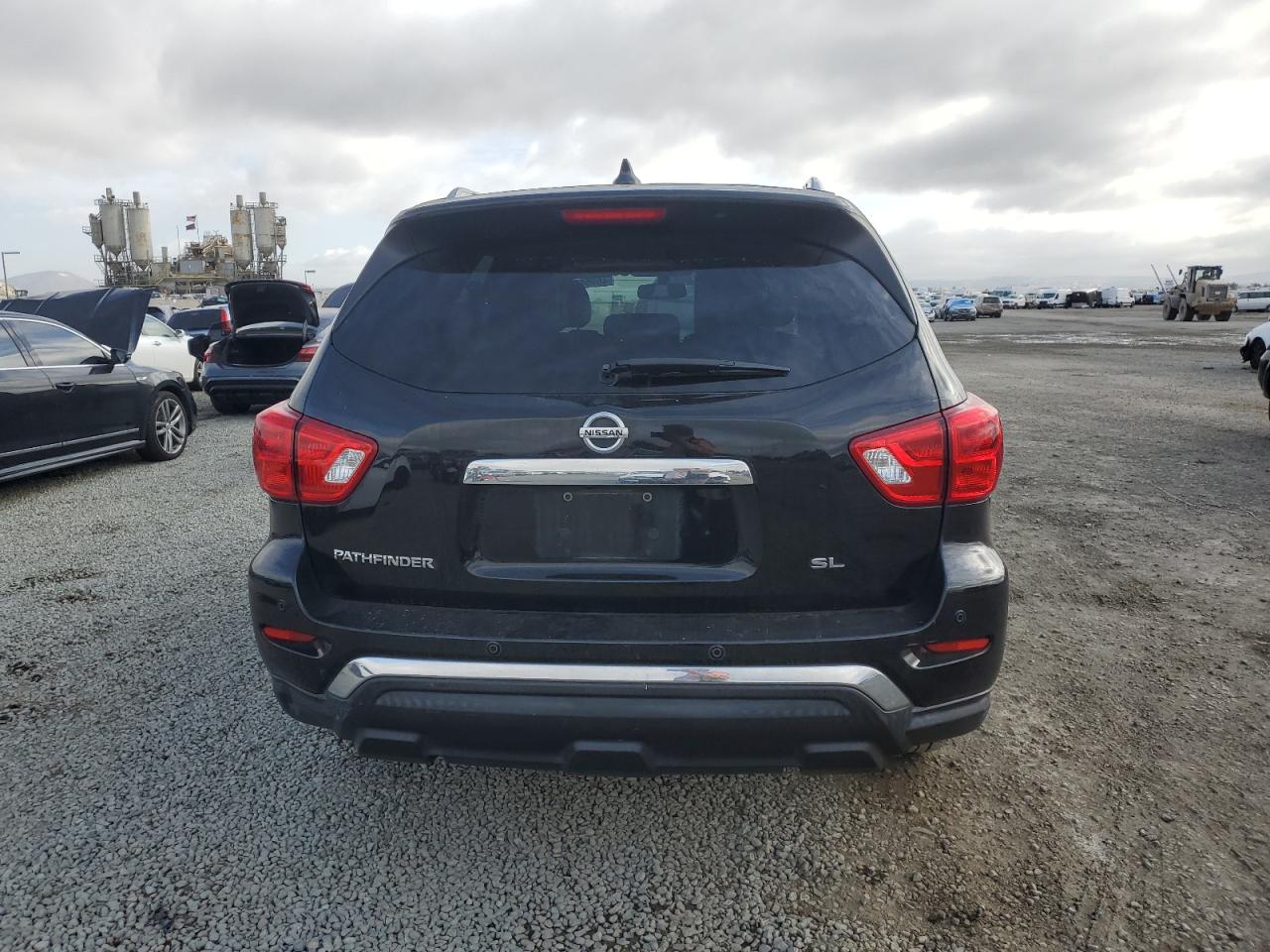 NISSAN PATHFINDER SL