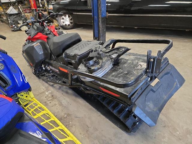 SKI DOO EXPEDITION 2022 red   2BPSASNB2NV000131 photo #4