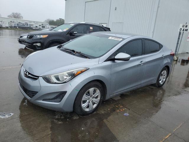 HYUNDAI ELANTRA SE