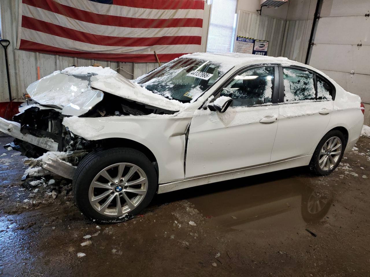 WBA8E5G30HNU42600 BMW 320 2017