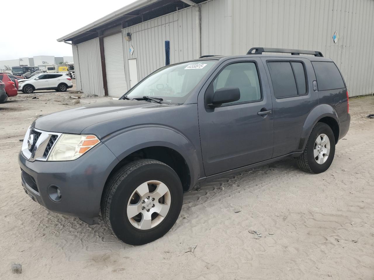  Salvage Nissan Pathfinder