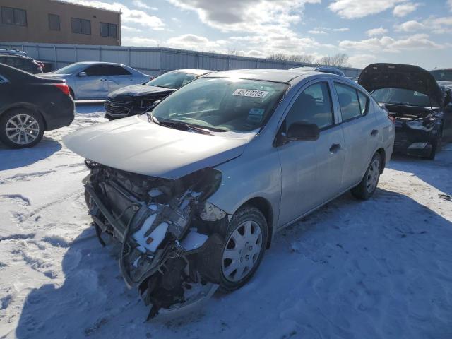 NISSAN VERSA S