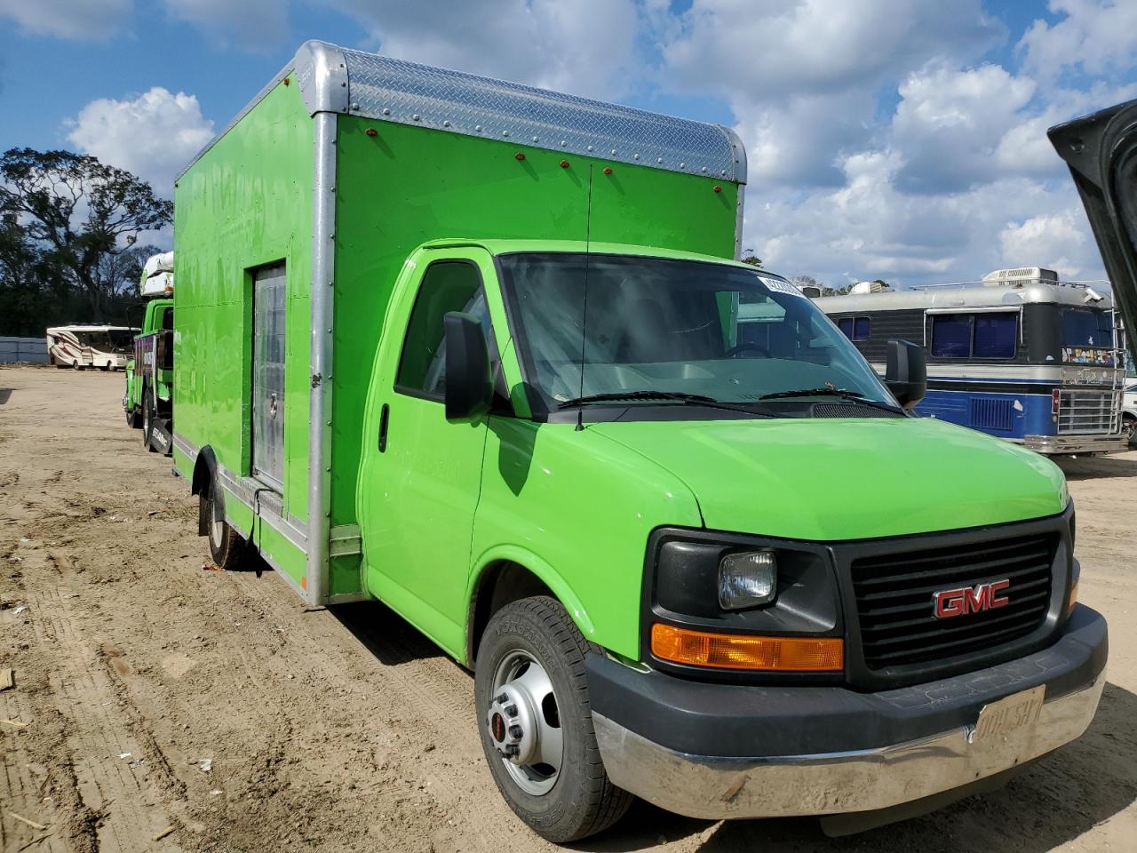 GMC SAVANA CUTAWAY G3500