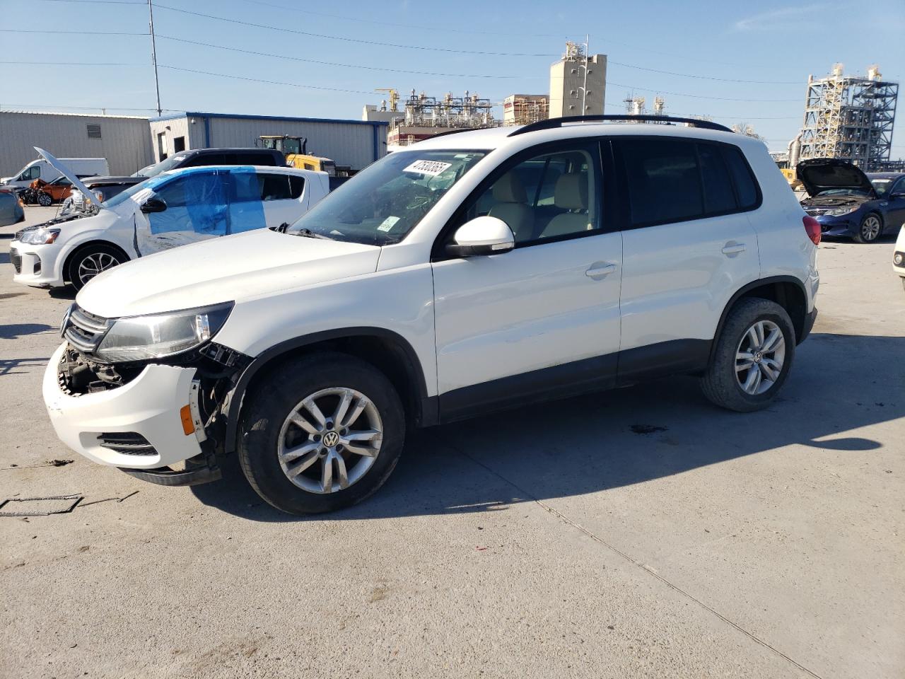 WVGAV7AX1HK021378 VOLKSWAGEN TIGUAN S 2017