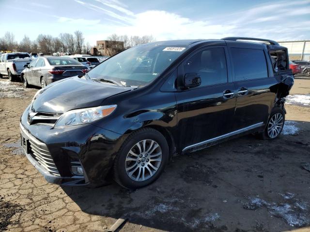 TOYOTA SIENNA XLE