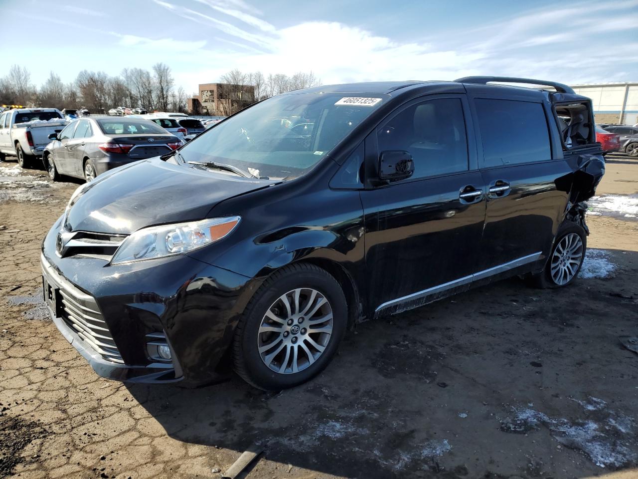 TOYOTA SIENNA XLE