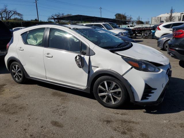 2018 TOYOTA PRIUS C JTDKDTB32J1617336