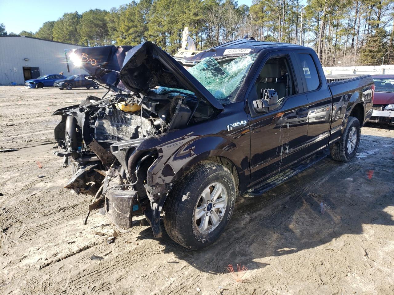 FORD F-150 SUPER CAB