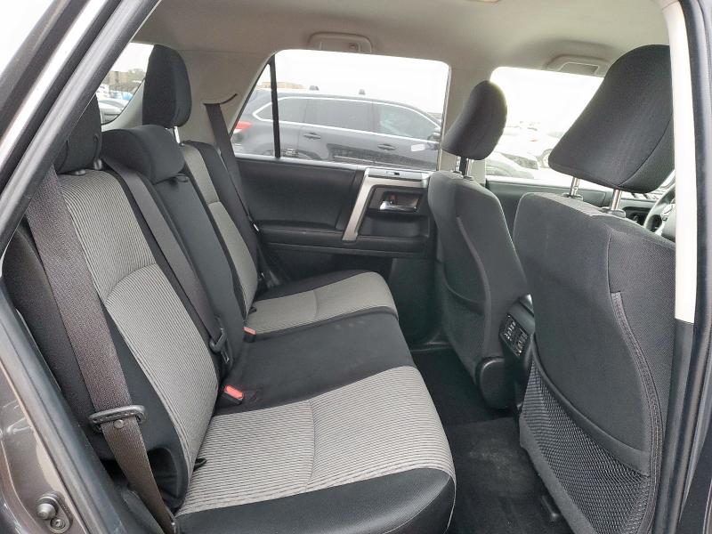 2021 TOYOTA 4RUNNER SR - JTEMU5JR0M5938634