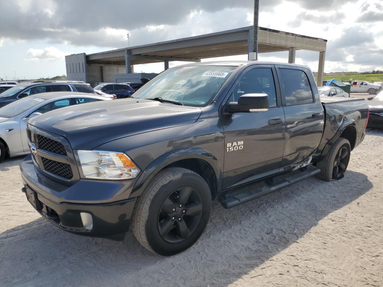 RAM 1500 SLT