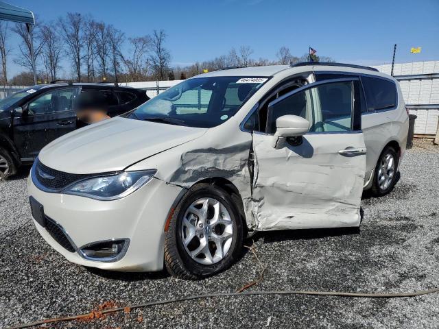 CHRYSLER PACIFICA TOURING PLUS