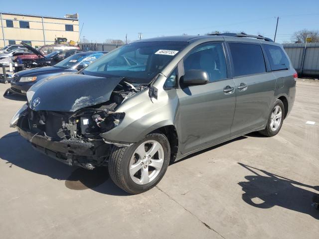 TOYOTA SIENNA LE