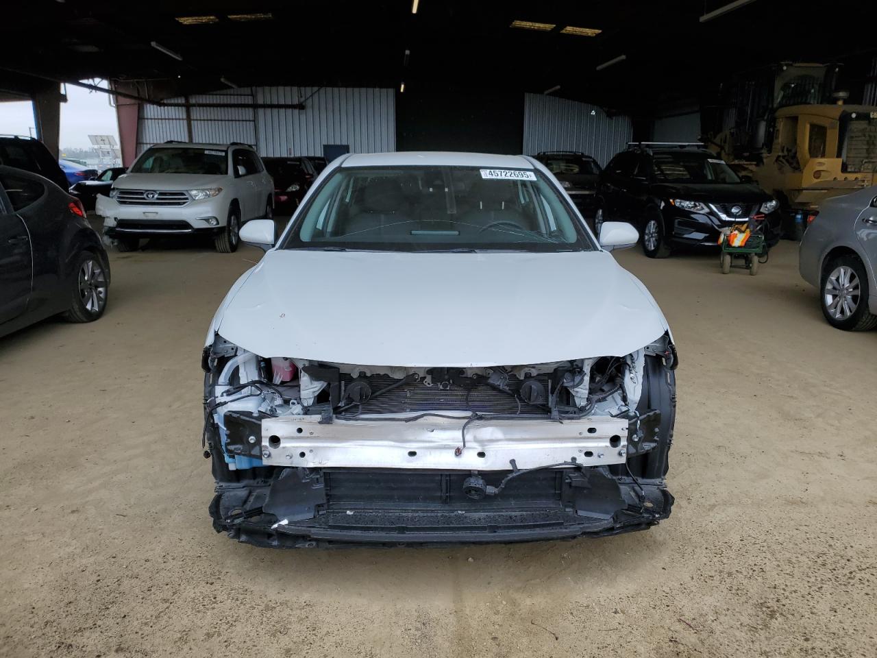 Toyota Camry le 2024