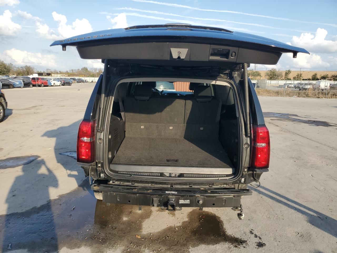 CHEVROLET SUBURBAN C1500 LT