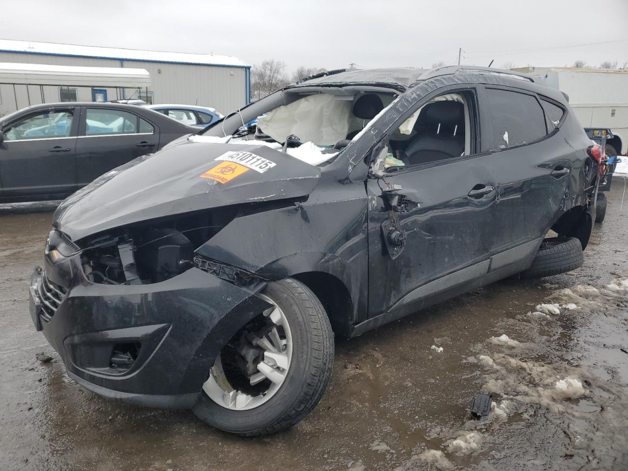  Salvage Hyundai TUCSON