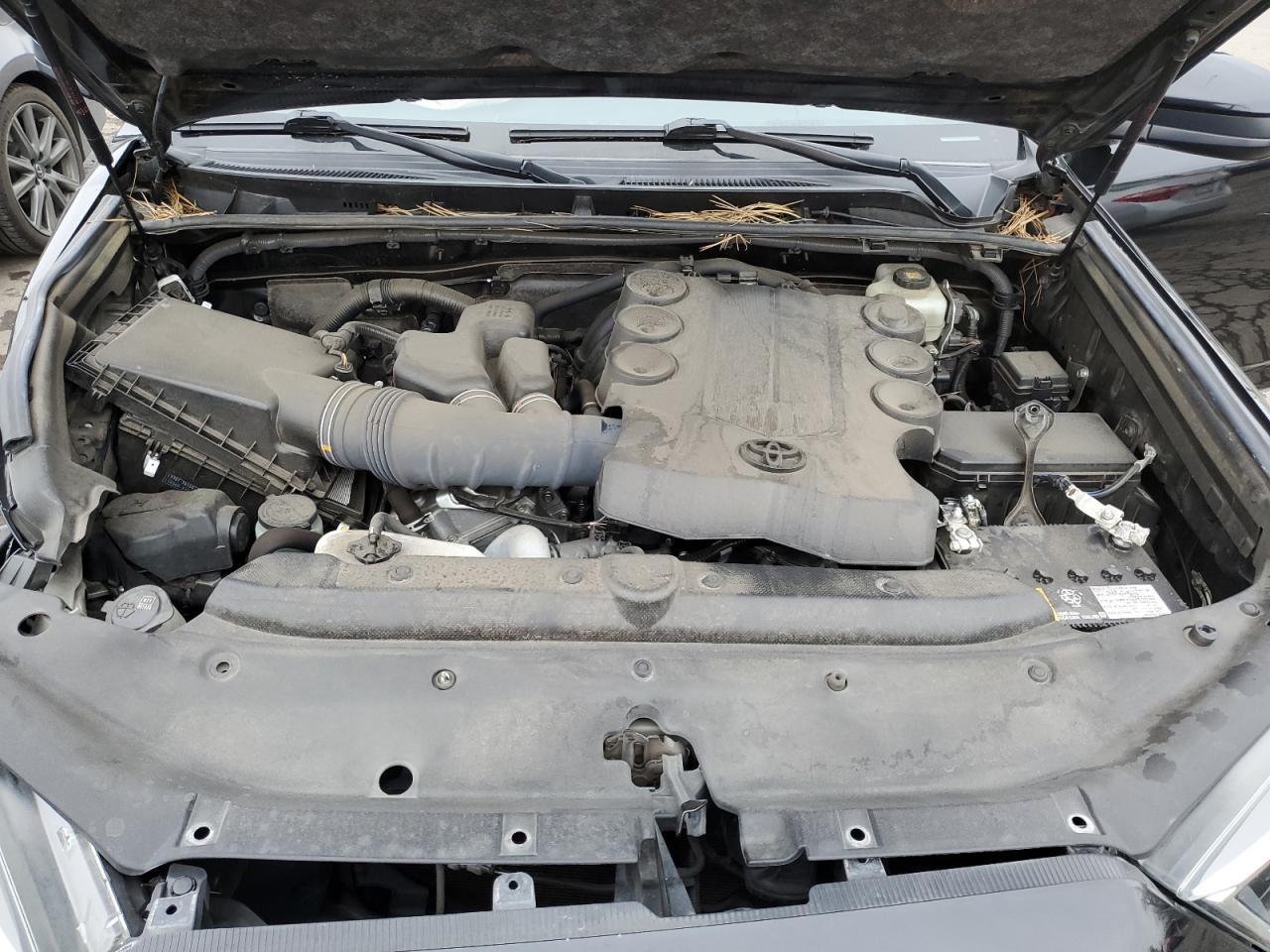 TOYOTA 4RUNNER SR5/SR5 PREMIUM