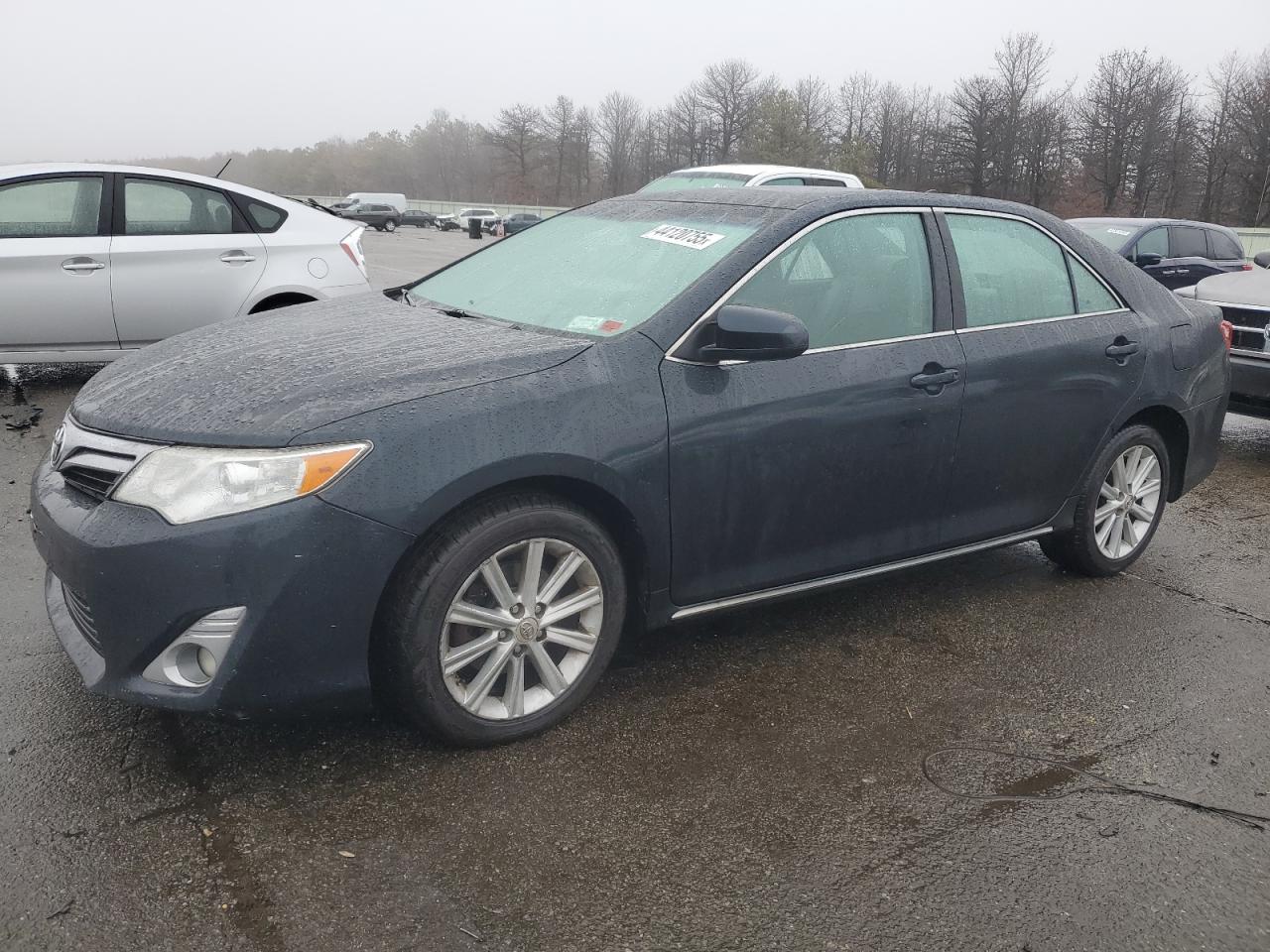 TOYOTA CAMRY BASE