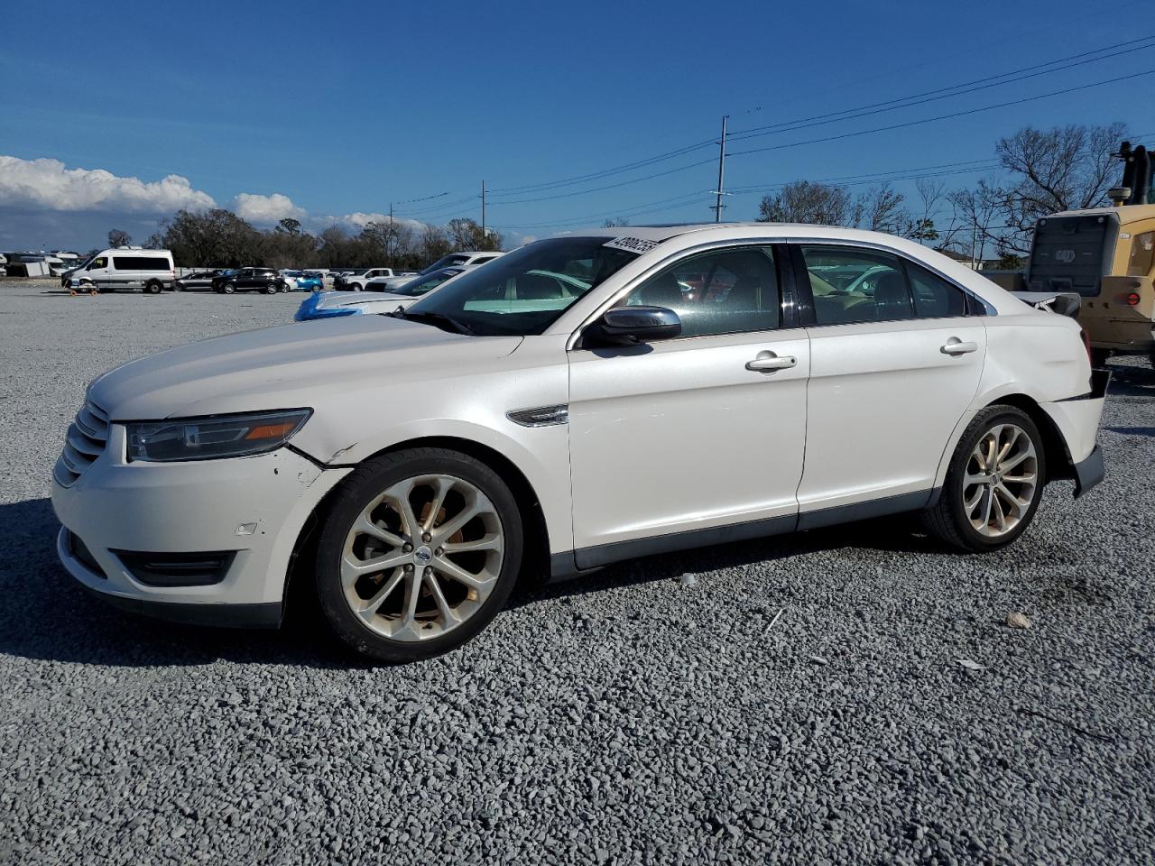1FAHP2F85JG135450 FORD TAURUS LIM 2018