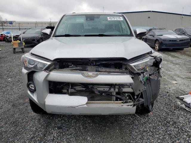 2021 TOYOTA 4RUNNER SR - JTEFU5JR8M5229202