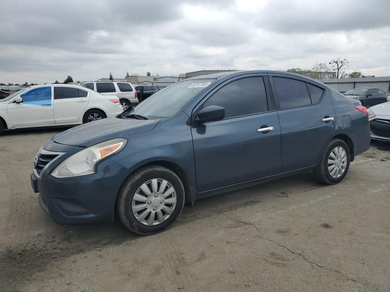 NISSAN VERSA S