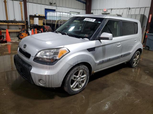 KIA SOUL + 2010 silver  gas KNDJT2A24A7067457 photo #1