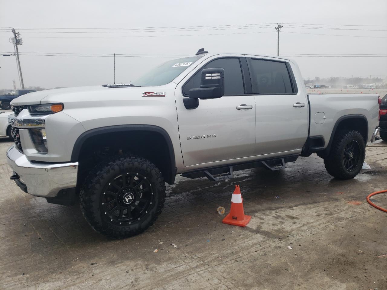 CHEVROLET SILVERADO K3500 LT