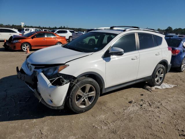 2015 TOYOTA RAV4 XLE JTMWFREV0FJ048652