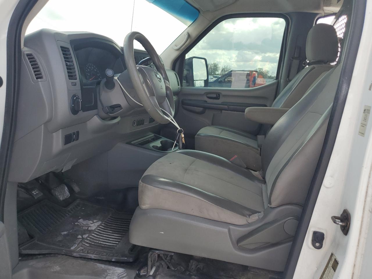 NISSAN NV1500 1500 S