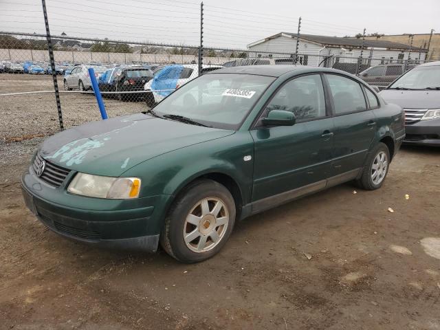 VOLKSWAGEN PASSAT GLS 2000 green sedan 4d gas WVWMA23B5YP299351 photo #1